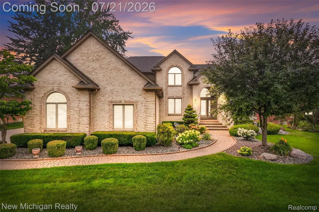49787 Lakebridge Drive Shelby Charter Township MI 48315