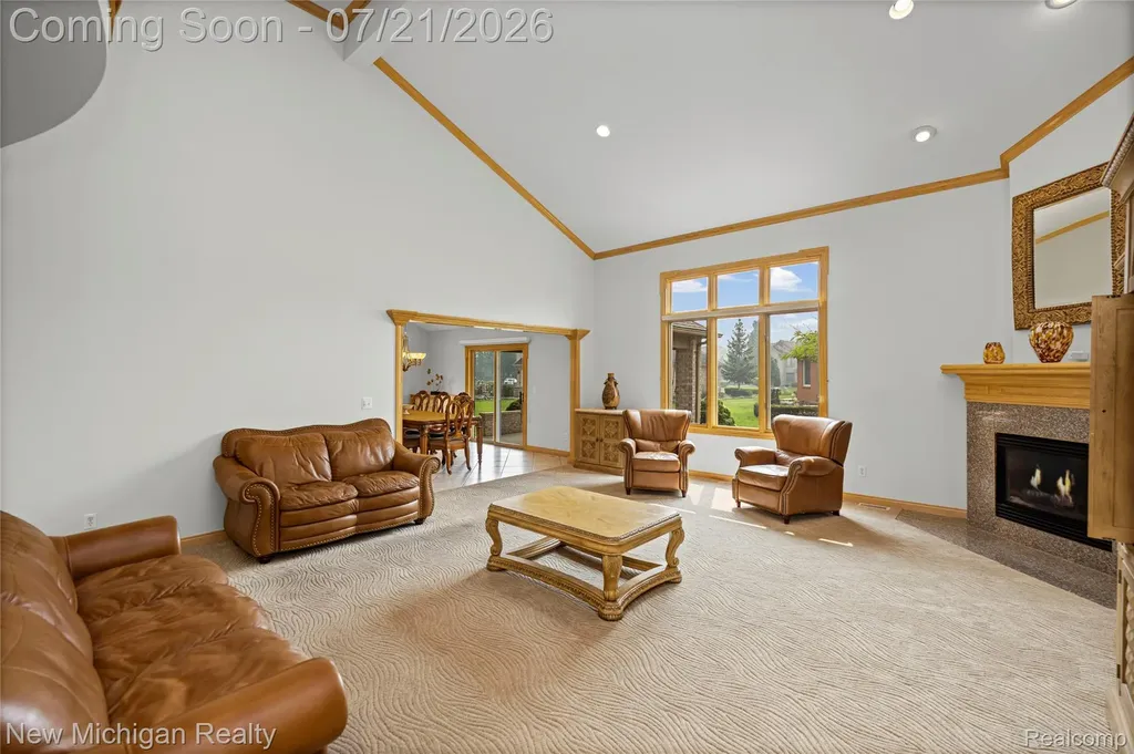 49787 Lakebridge Drive Shelby Charter Township MI 48315