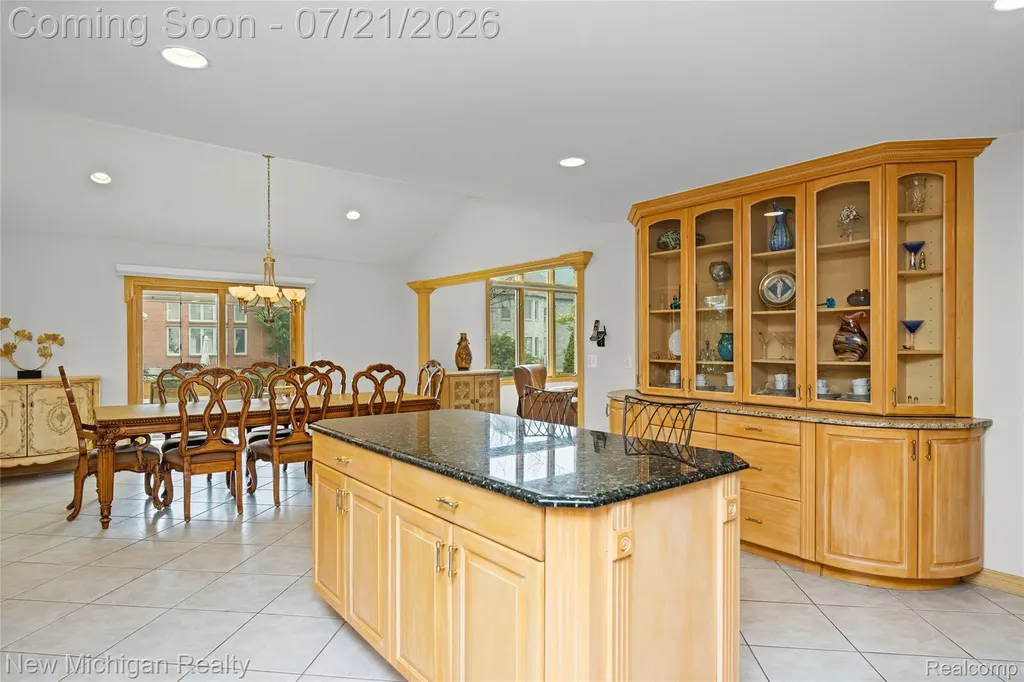 49787 Lakebridge Drive Shelby Charter Township MI 48315