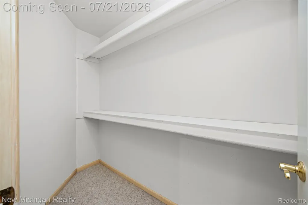 49787 Lakebridge Drive Shelby Charter Township MI 48315