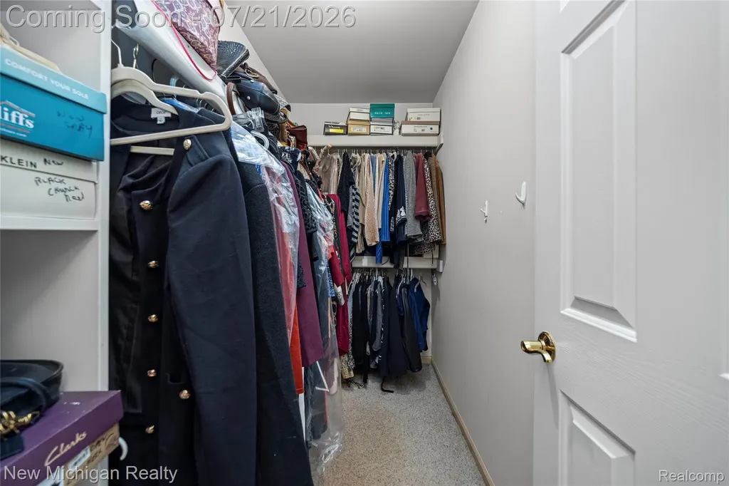 49787 Lakebridge Drive Shelby Charter Township MI 48315