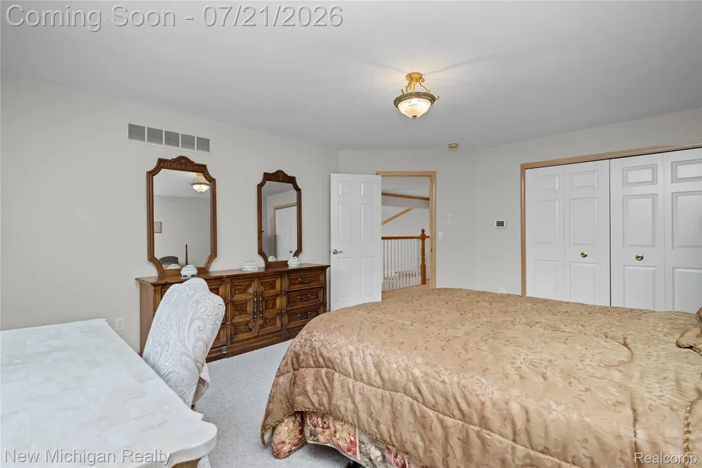 49787 Lakebridge Drive Shelby Charter Township MI 48315