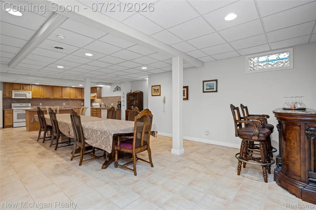 49787 Lakebridge Drive Shelby Charter Township MI 48315