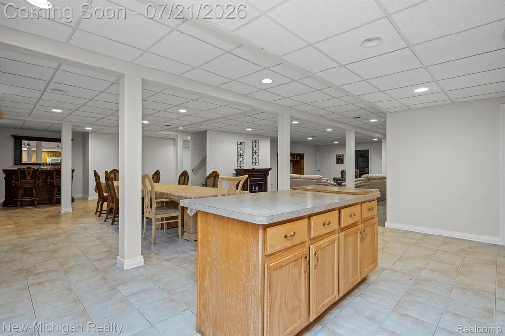 49787 Lakebridge Drive Shelby Charter Township MI 48315