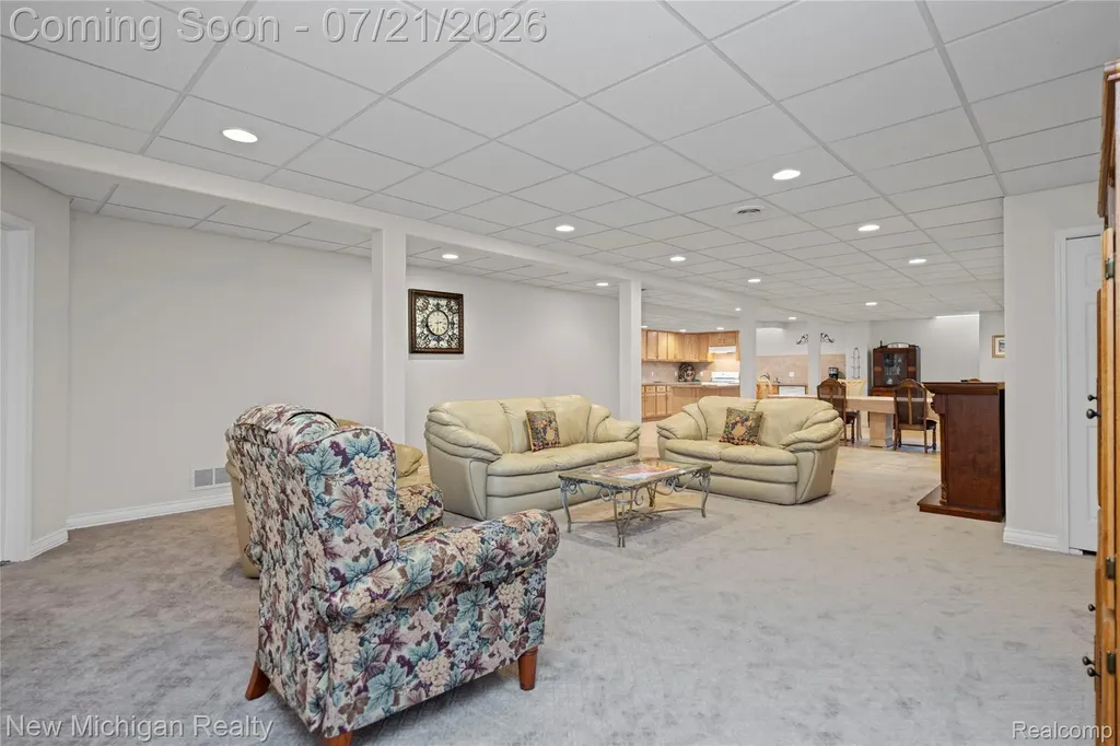 49787 Lakebridge Drive Shelby Charter Township MI 48315
