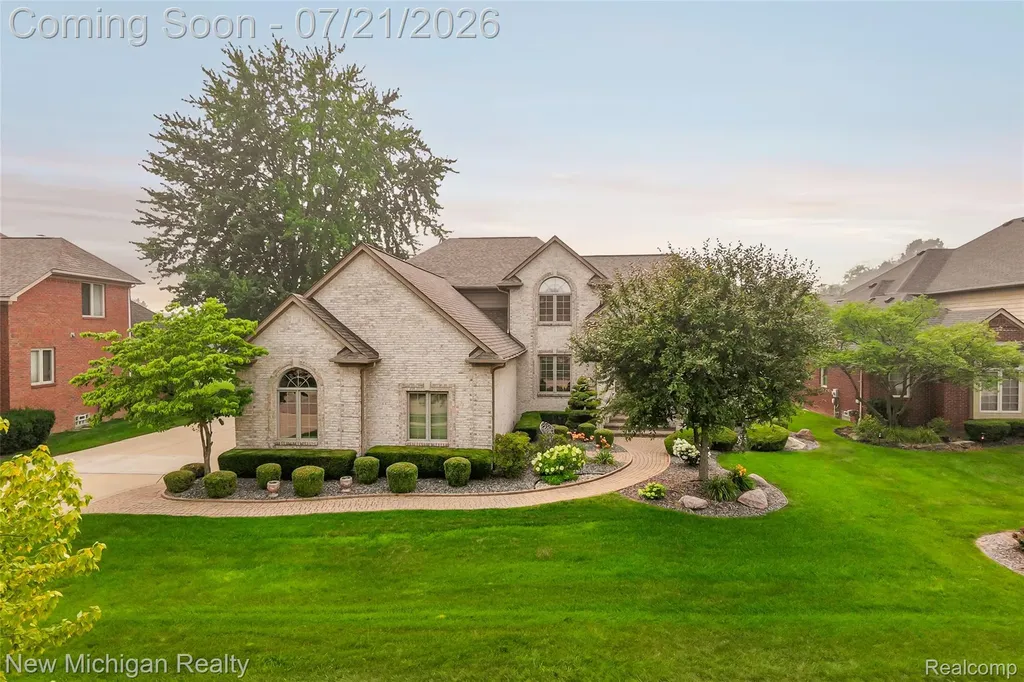 49787 Lakebridge Drive Shelby Charter Township MI 48315