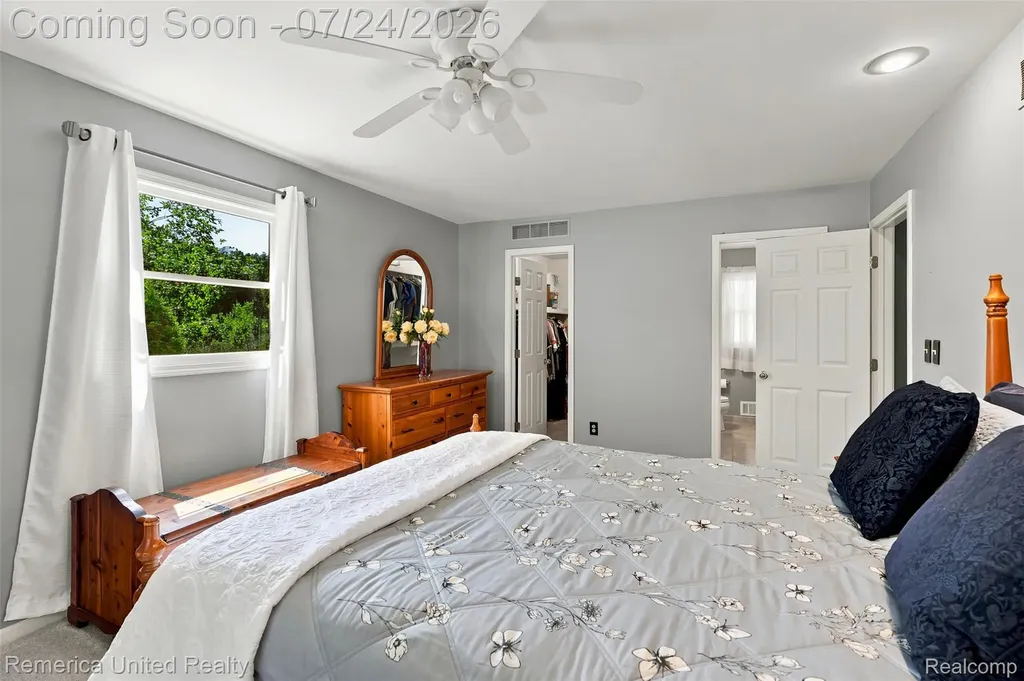 11922 Cody Creek Court Green Oak Township MI 48178