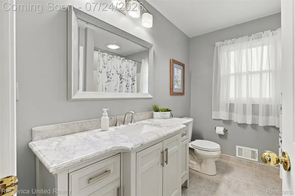 11922 Cody Creek Court Green Oak Township MI 48178