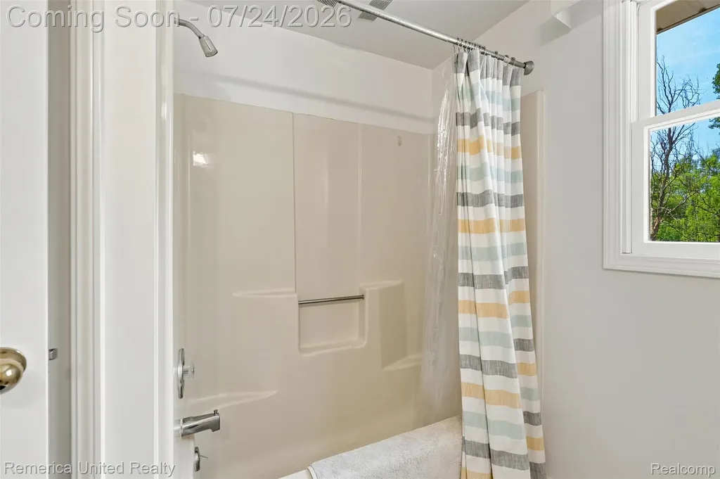 11922 Cody Creek Court Green Oak Township MI 48178