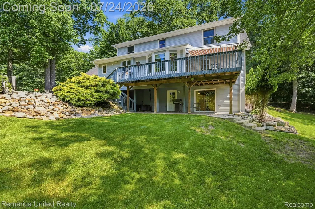 11922 Cody Creek Court Green Oak Township MI 48178