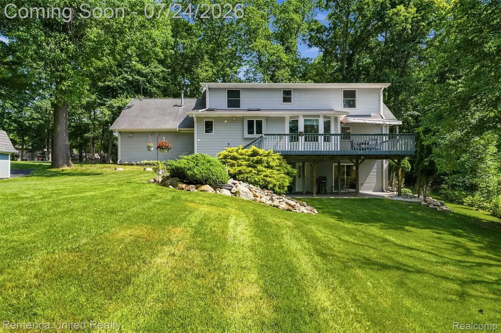 11922 Cody Creek Court Green Oak Township MI 48178