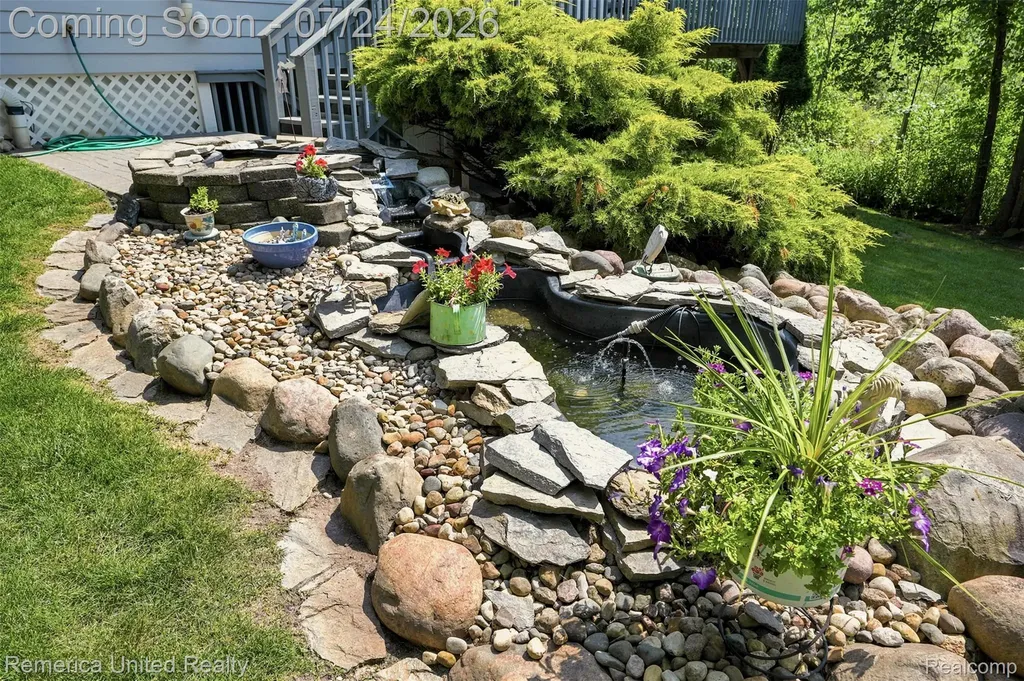 11922 Cody Creek Court Green Oak Township MI 48178