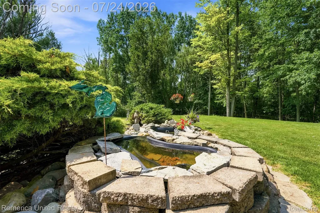 11922 Cody Creek Court Green Oak Township MI 48178