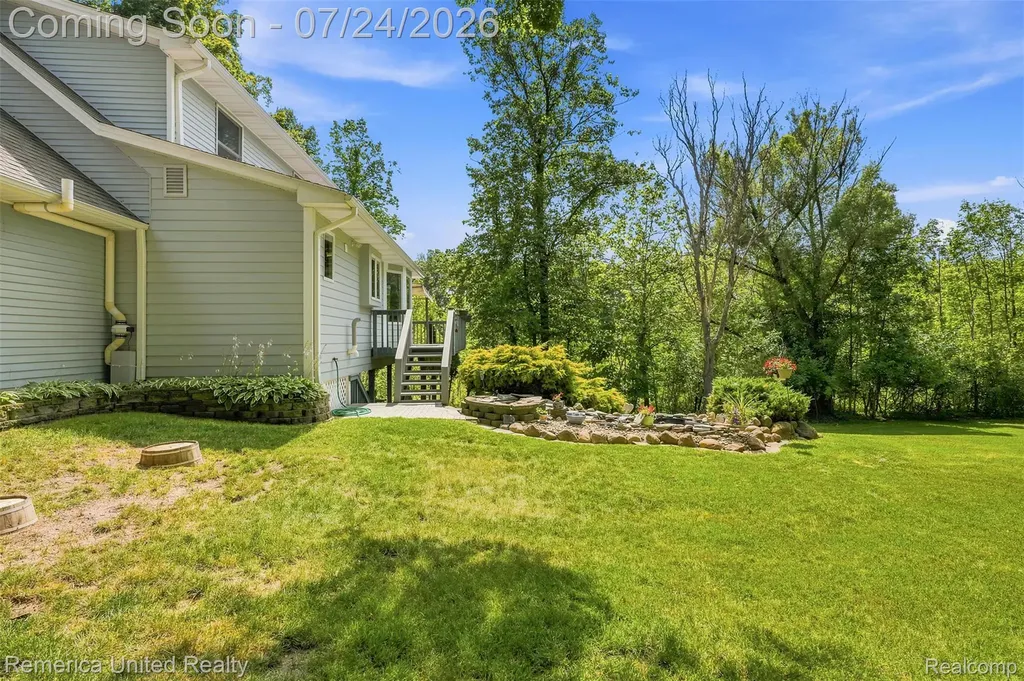 11922 Cody Creek Court Green Oak Township MI 48178