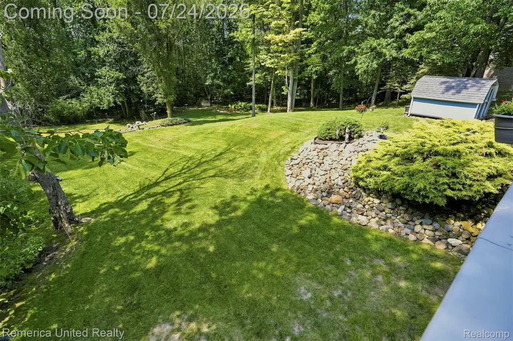 11922 Cody Creek Court Green Oak Township MI 48178