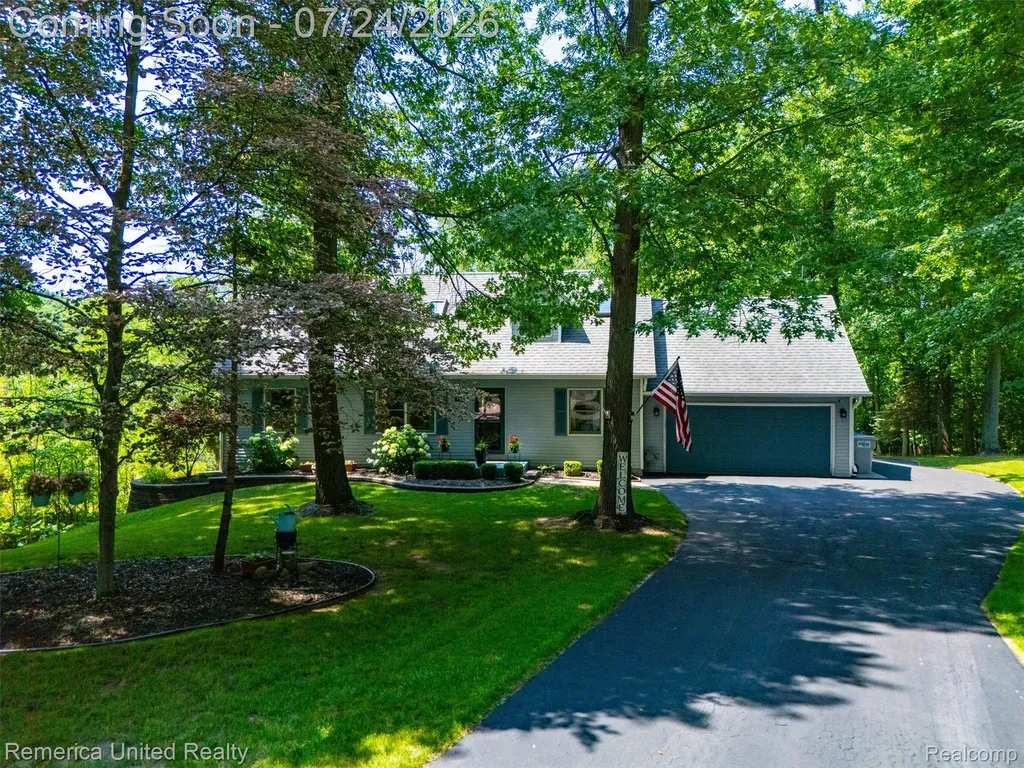 11922 Cody Creek Court Green Oak Township MI 48178