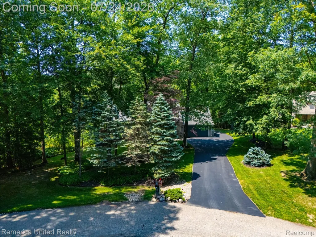 11922 Cody Creek Court Green Oak Township MI 48178