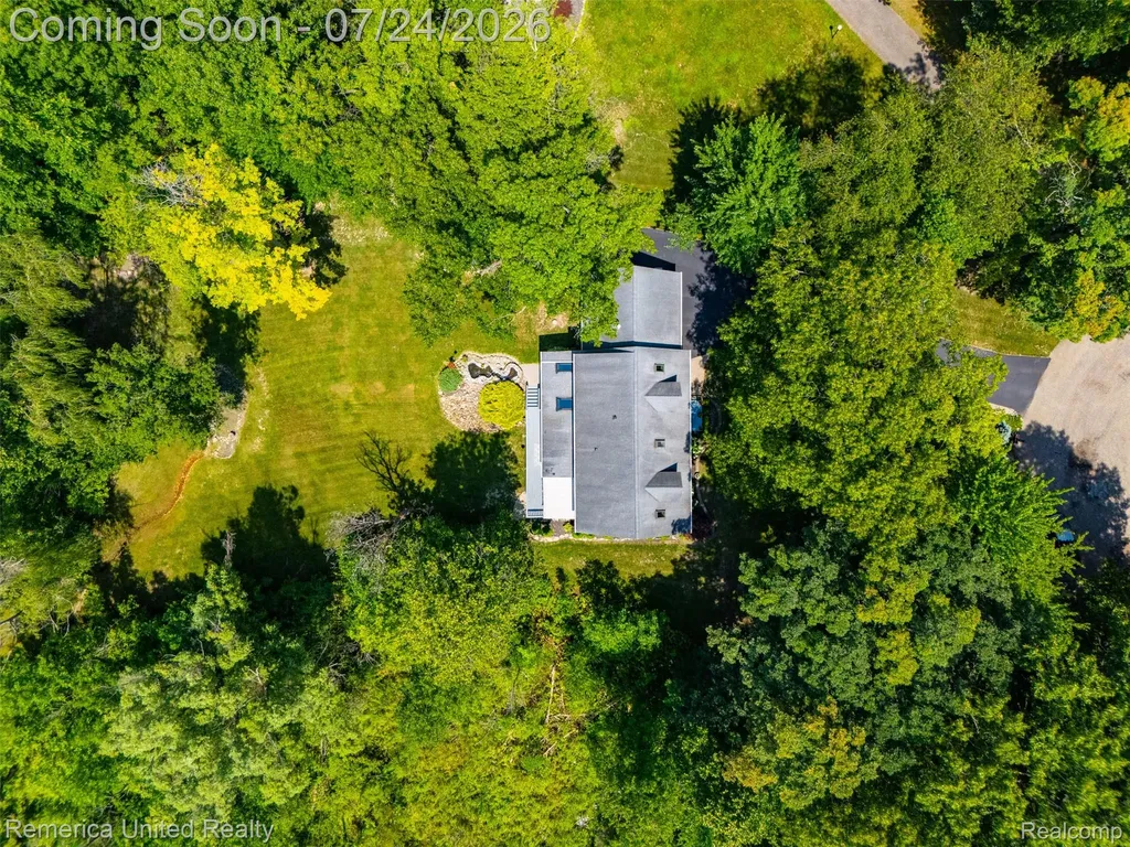 11922 Cody Creek Court Green Oak Township MI 48178