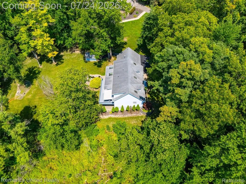11922 Cody Creek Court Green Oak Township MI 48178