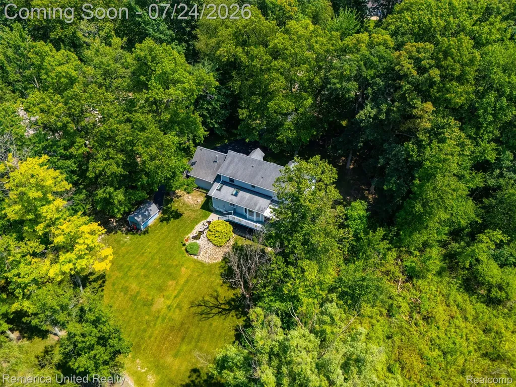11922 Cody Creek Court Green Oak Township MI 48178