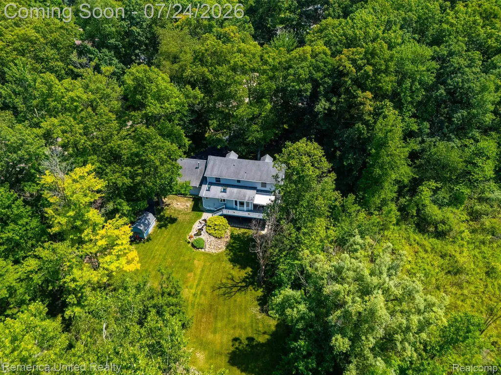 11922 Cody Creek Court Green Oak Township MI 48178