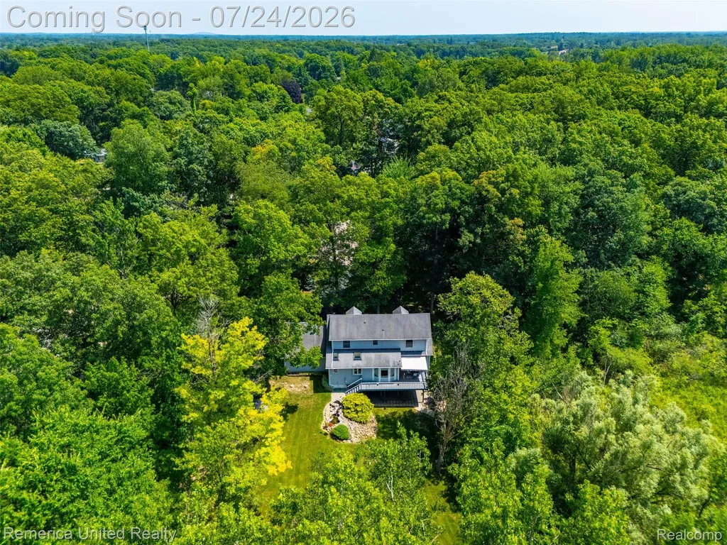 11922 Cody Creek Court Green Oak Township MI 48178