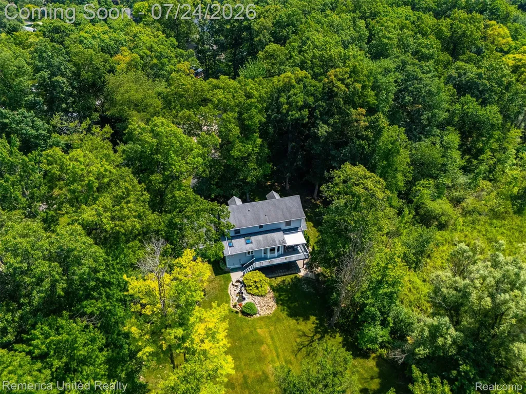 11922 Cody Creek Court Green Oak Township MI 48178