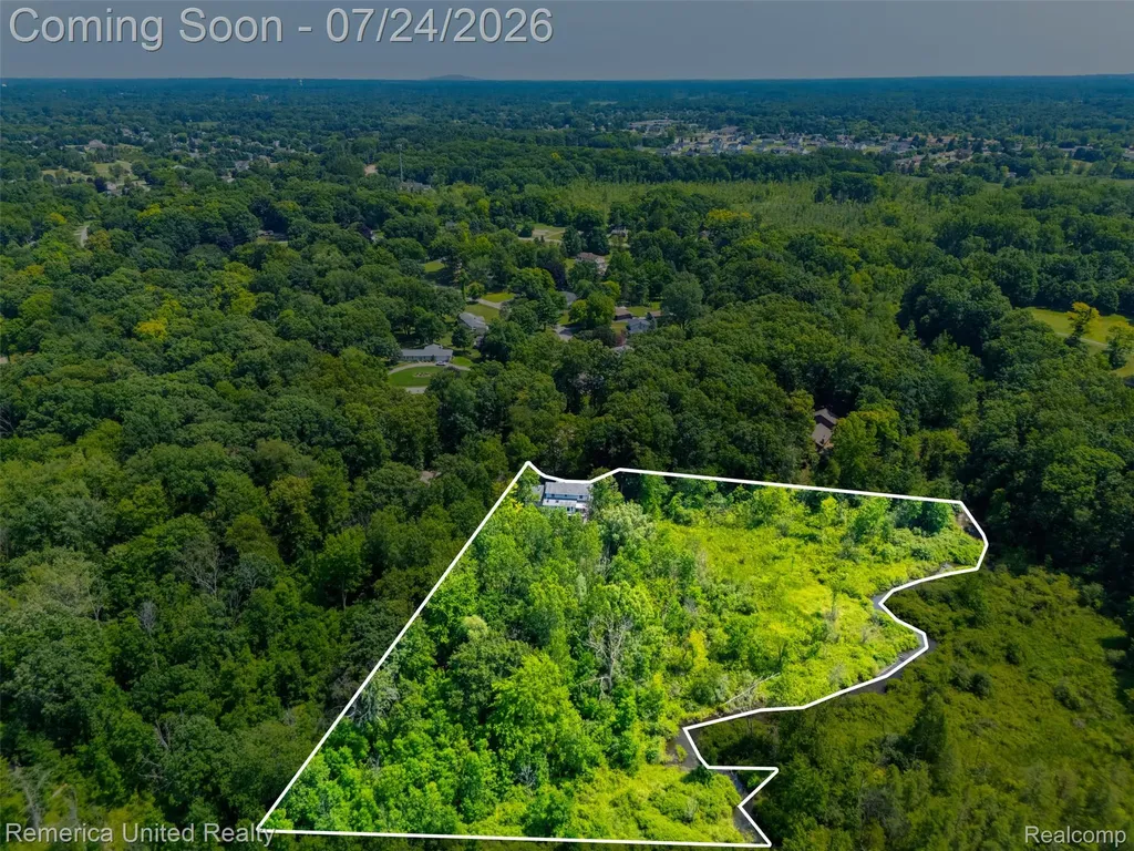 11922 Cody Creek Court Green Oak Township MI 48178