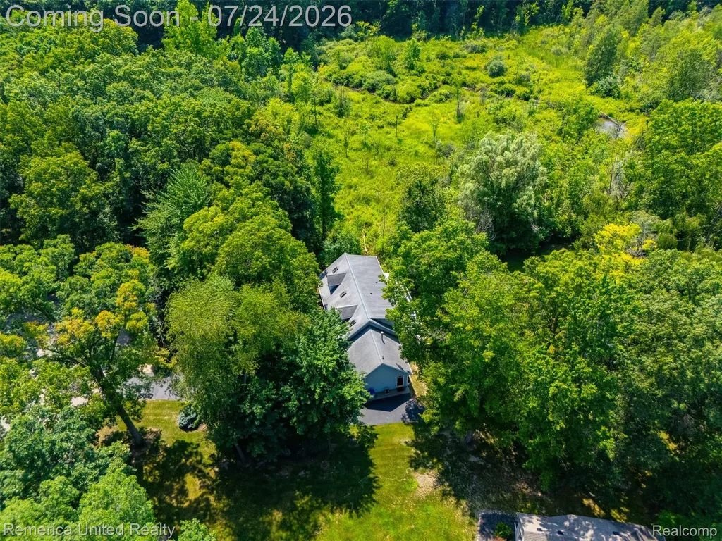 11922 Cody Creek Court Green Oak Township MI 48178