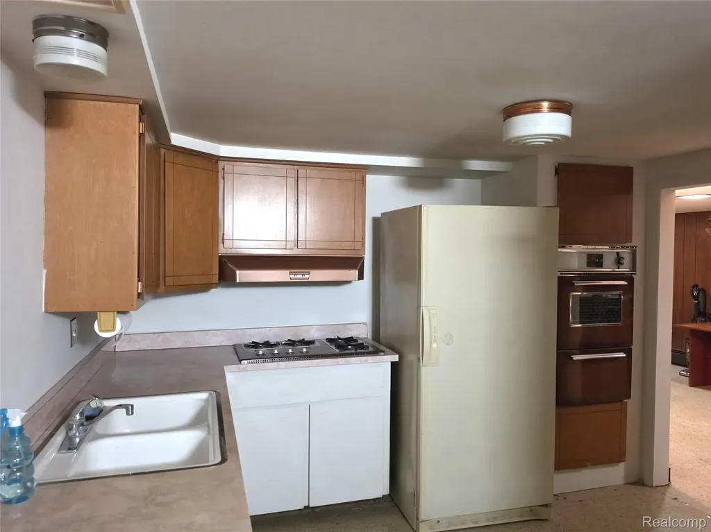 9971 Merriman Road Livonia City MI 48150