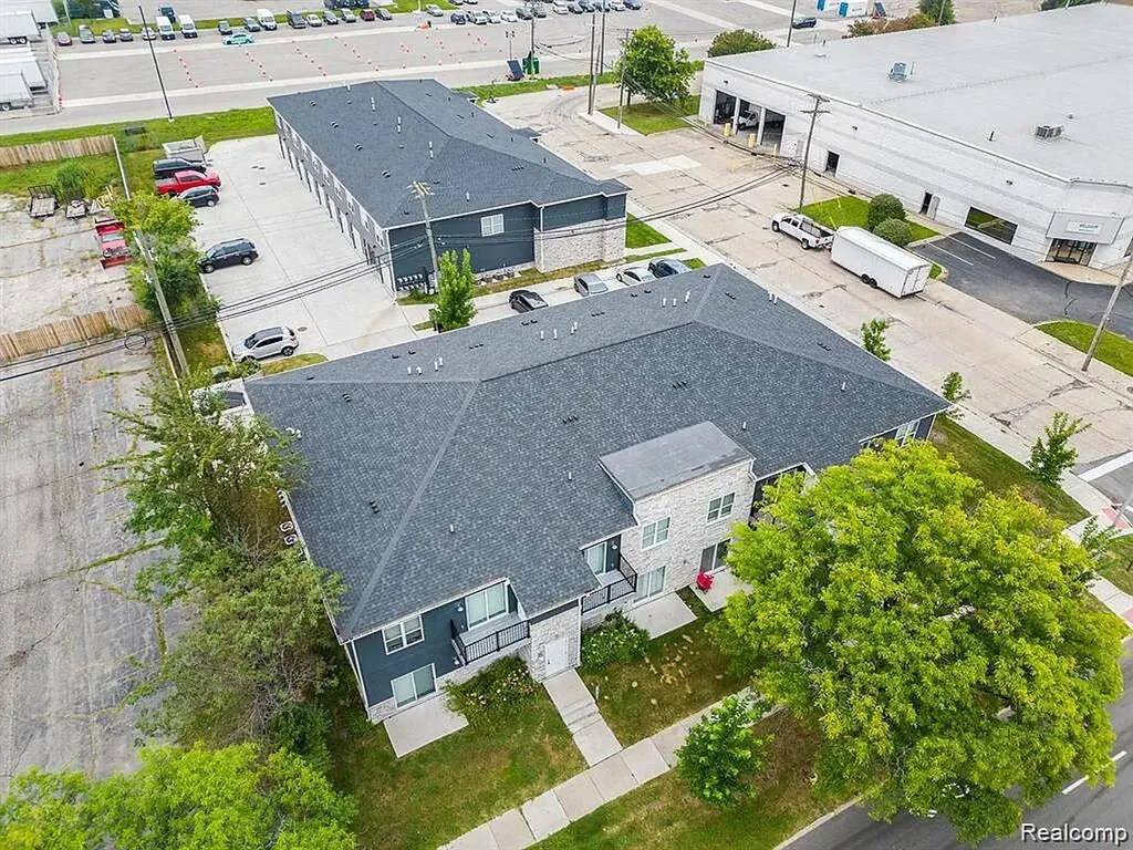 1241 E Woodward Heights Boulevard Hazel Park City MI 48030