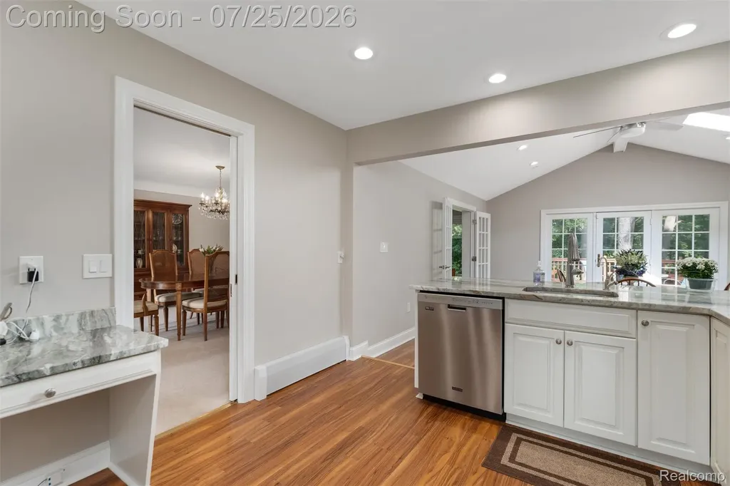 24800 N Cromwell Drive Franklin Village MI 48025