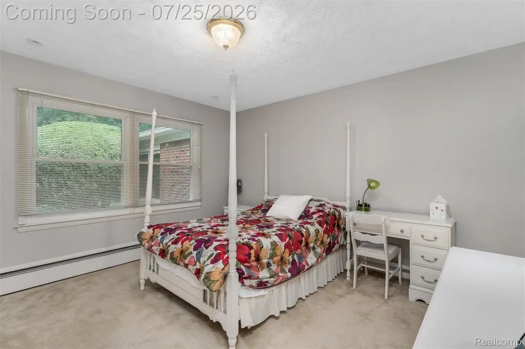 24800 N Cromwell Drive Franklin Village MI 48025