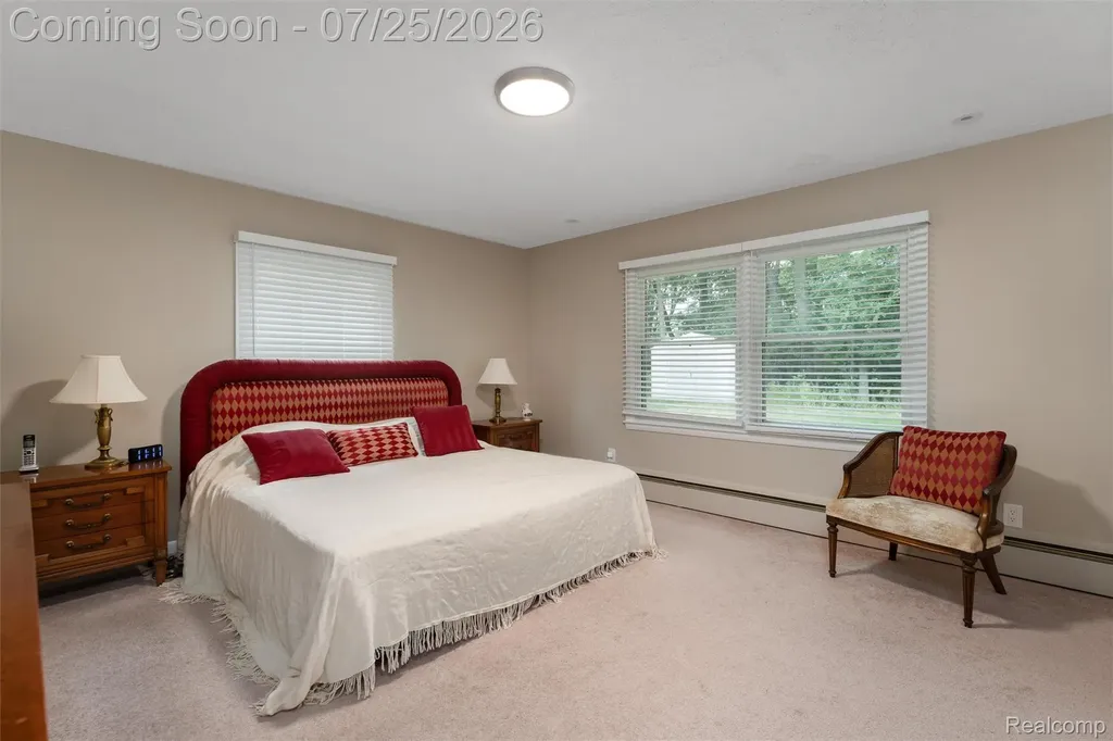 24800 N Cromwell Drive Franklin Village MI 48025