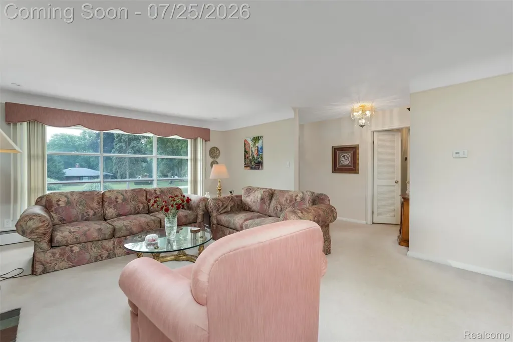 24800 N Cromwell Drive Franklin Village MI 48025
