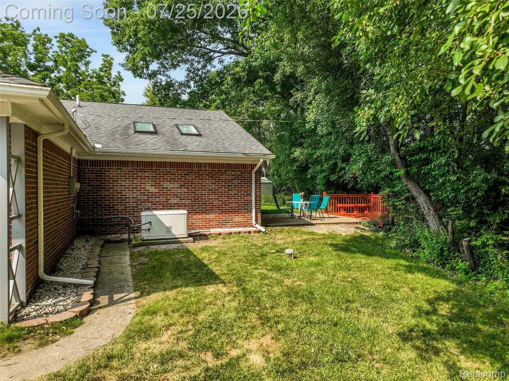 24800 N Cromwell Drive Franklin Village MI 48025