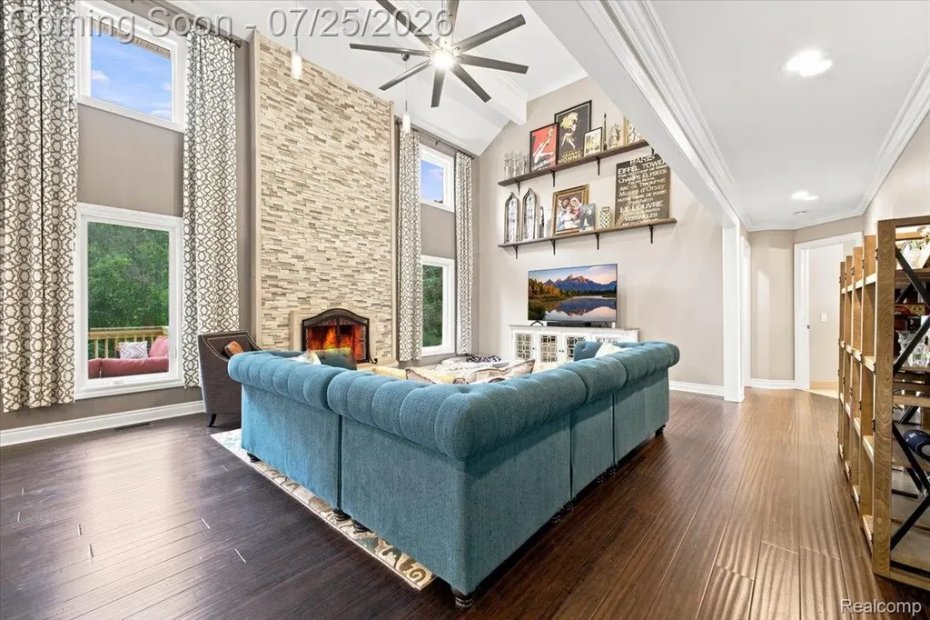 61076 Miriam Drive Washington Township MI 48094