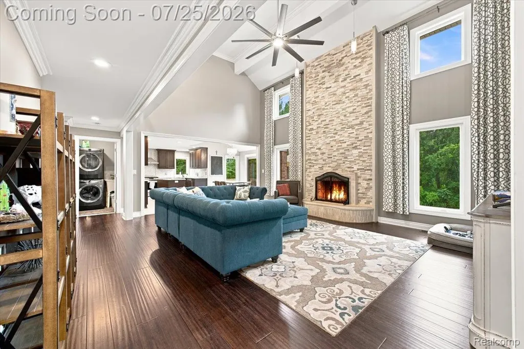 61076 Miriam Drive Washington Township MI 48094