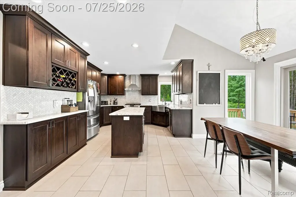 61076 Miriam Drive Washington Township MI 48094