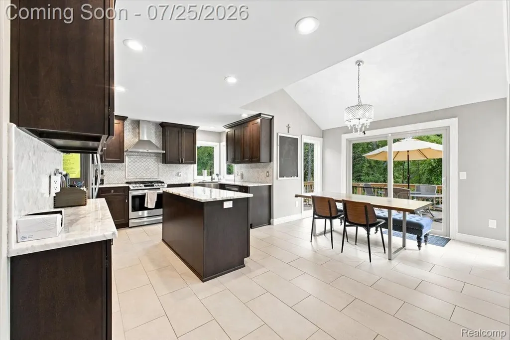 61076 Miriam Drive Washington Township MI 48094