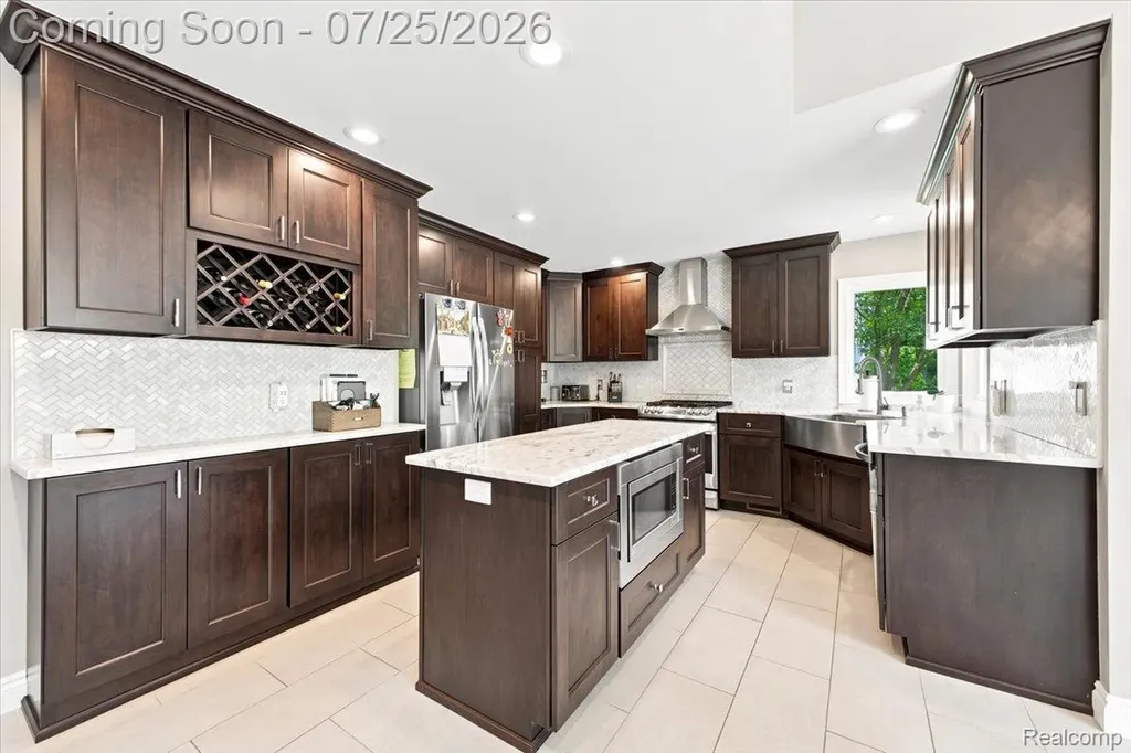 61076 Miriam Drive Washington Township MI 48094