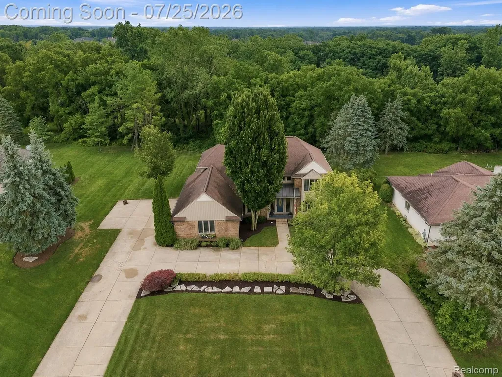 61076 Miriam Drive Washington Township MI 48094