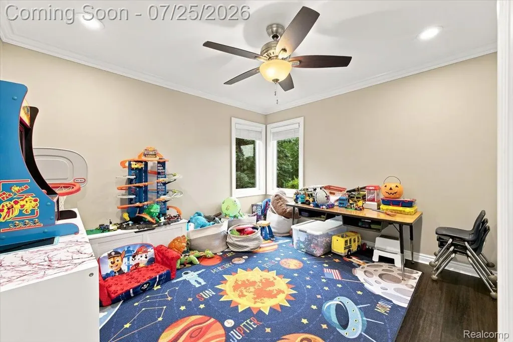 61076 Miriam Drive Washington Township MI 48094