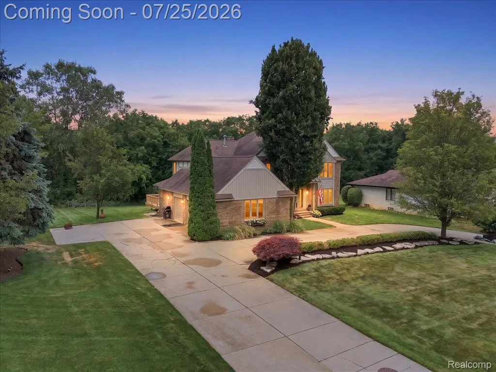 61076 Miriam Drive Washington Township MI 48094