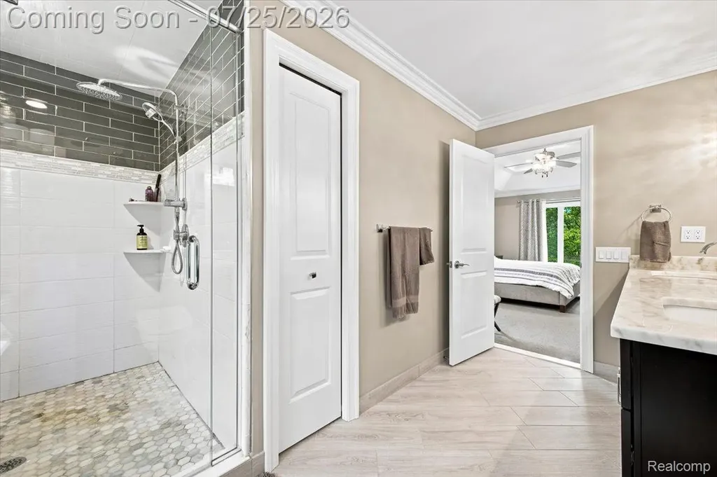 61076 Miriam Drive Washington Township MI 48094