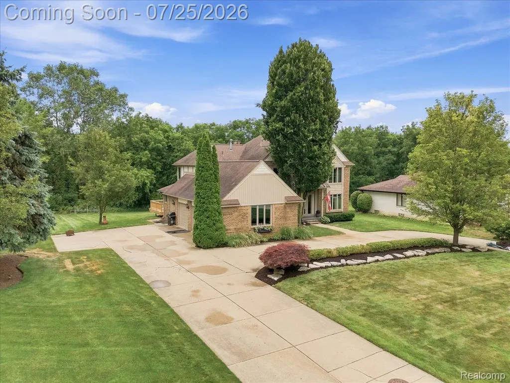 61076 Miriam Drive Washington Township MI 48094