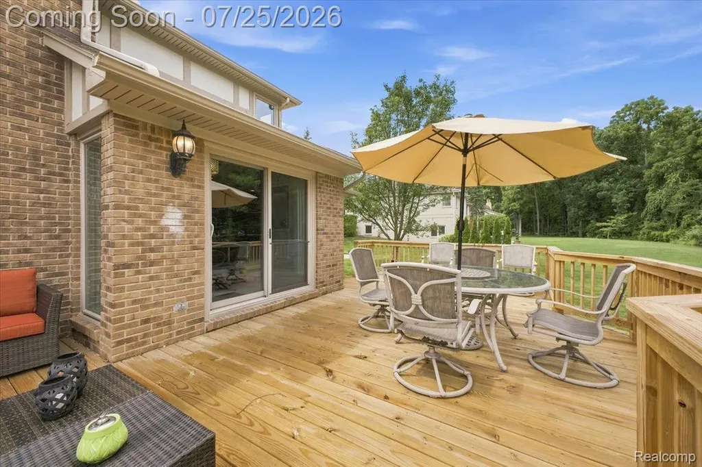 61076 Miriam Drive Washington Township MI 48094