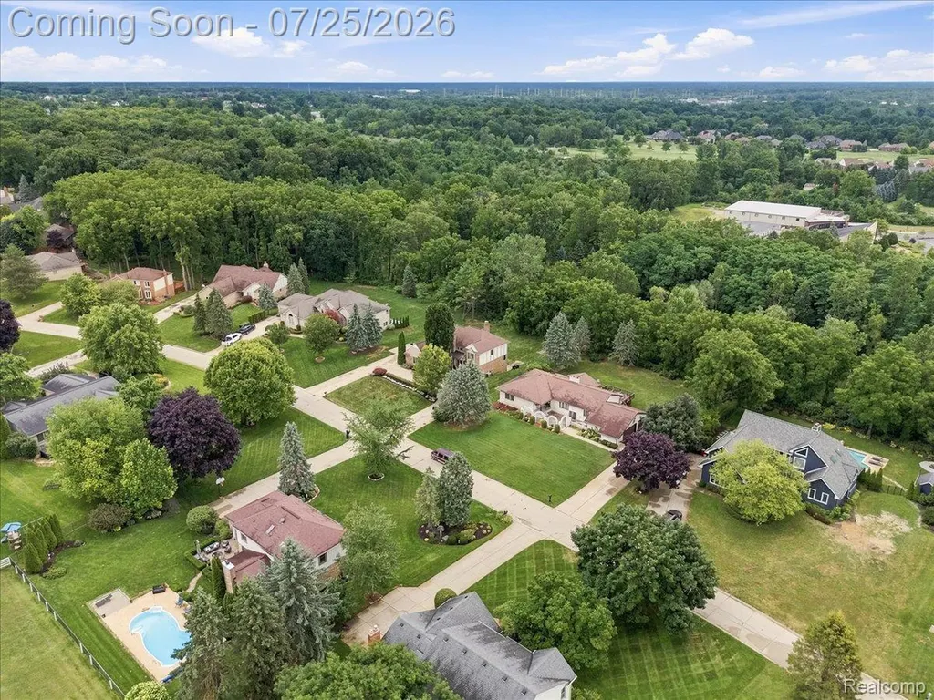 61076 Miriam Drive Washington Township MI 48094