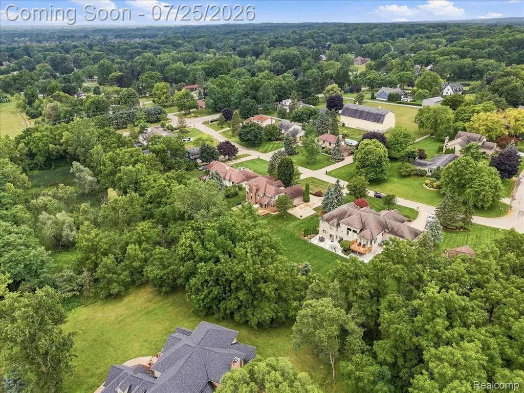61076 Miriam Drive Washington Township MI 48094
