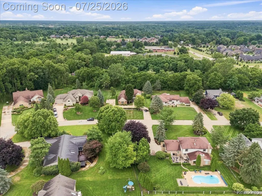 61076 Miriam Drive Washington Township MI 48094